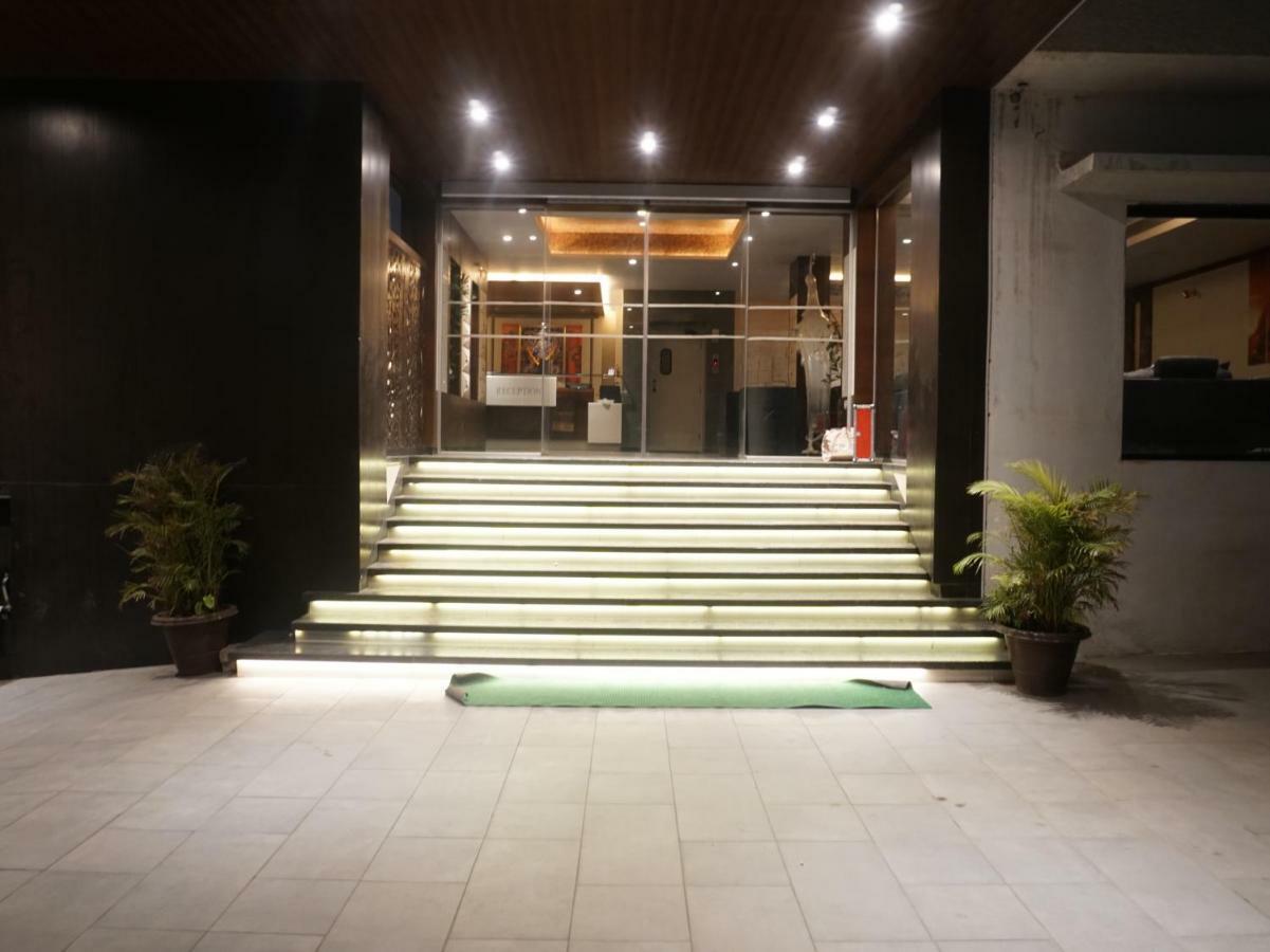 Palette Four Seasons Recreation Resort Τζαλγκαόν Εξωτερικό φωτογραφία