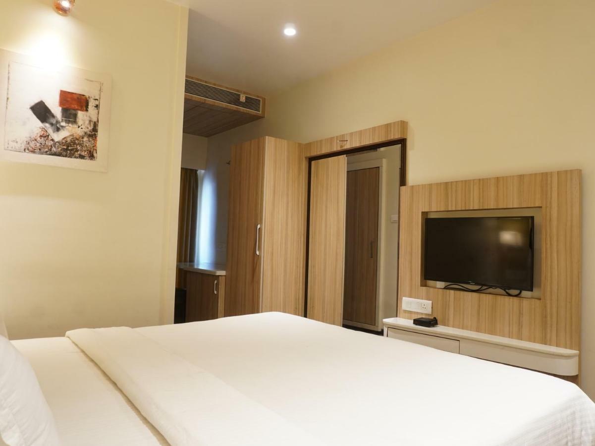 Palette Four Seasons Recreation Resort Τζαλγκαόν Εξωτερικό φωτογραφία