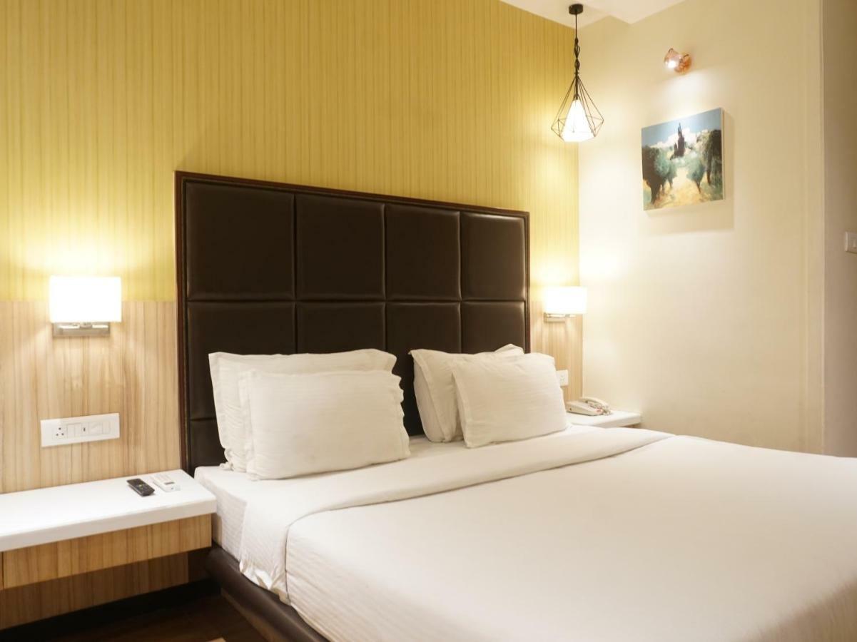 Palette Four Seasons Recreation Resort Τζαλγκαόν Εξωτερικό φωτογραφία
