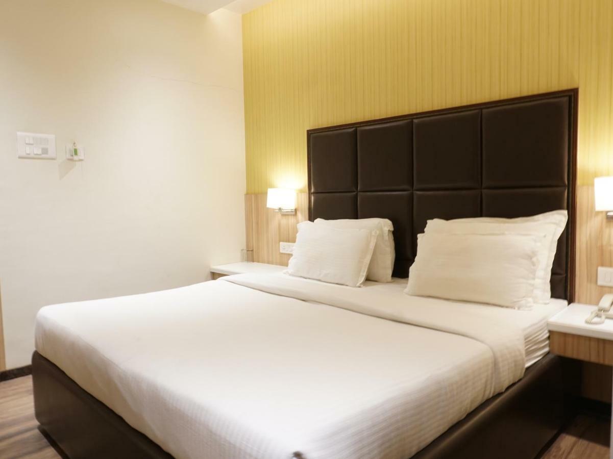 Palette Four Seasons Recreation Resort Τζαλγκαόν Εξωτερικό φωτογραφία